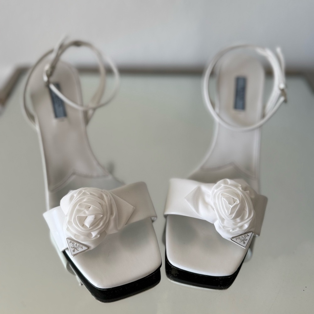 EUC PRADA Rosette leather sandals 41 - Picture 7 of 15